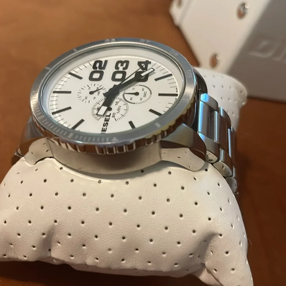 Diesel Men's Watch Stainless Steel White Dial XL Franchise Chronograph DZ4219